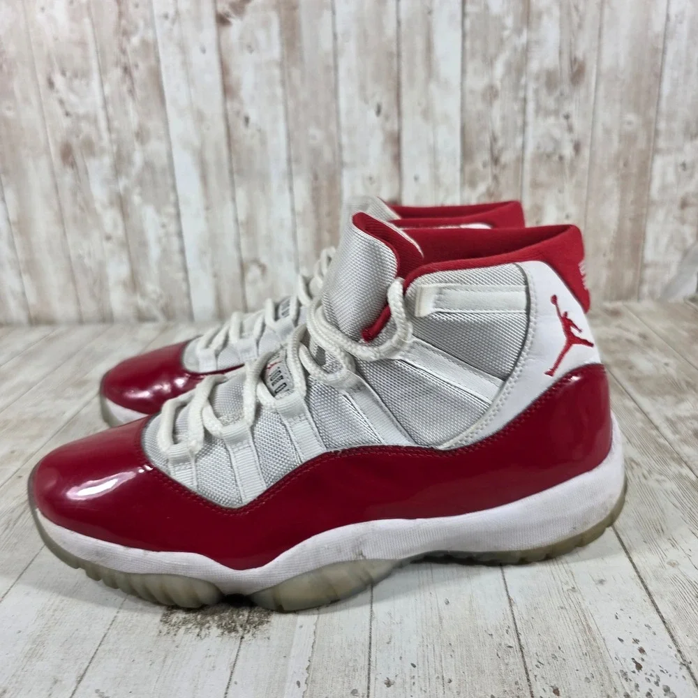 Air Jordan 11 Retro‎ Cherry 2022 White Varsity Red CT8012-116 Mens Size 9